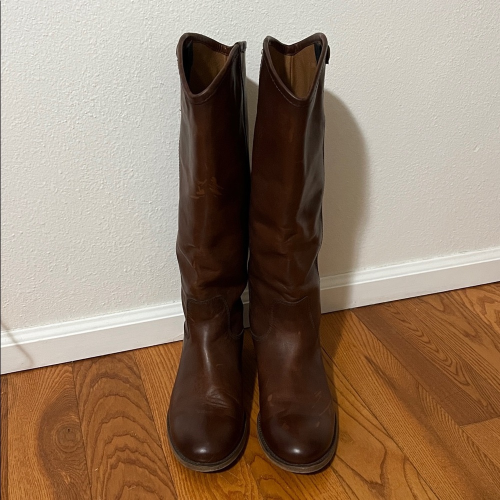 Frye Melissa button 2 boots. Elegant Brown Leather Boots